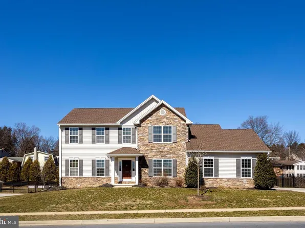 5988 Camden Dr, Harrisburg, PA 17112