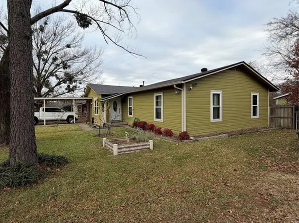 703 Carver St, Whitesboro, TX 76273