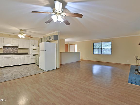 4th image of 1768 Leconte Dr