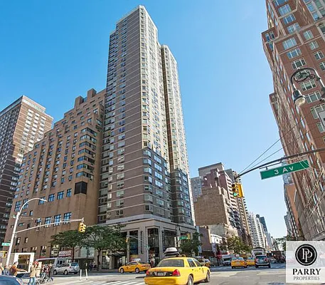Rented by Keller Williams NYC | media 288
