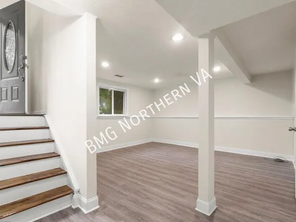 8461 Yellow Leaf Ct, Springfield, VA 22153
