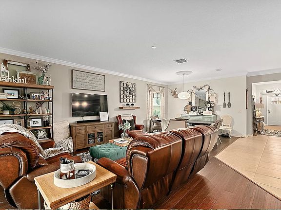 4th image of 5525 Brilliance Cir
