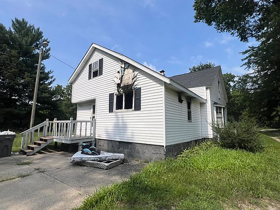 5th image of 2328 E Main St