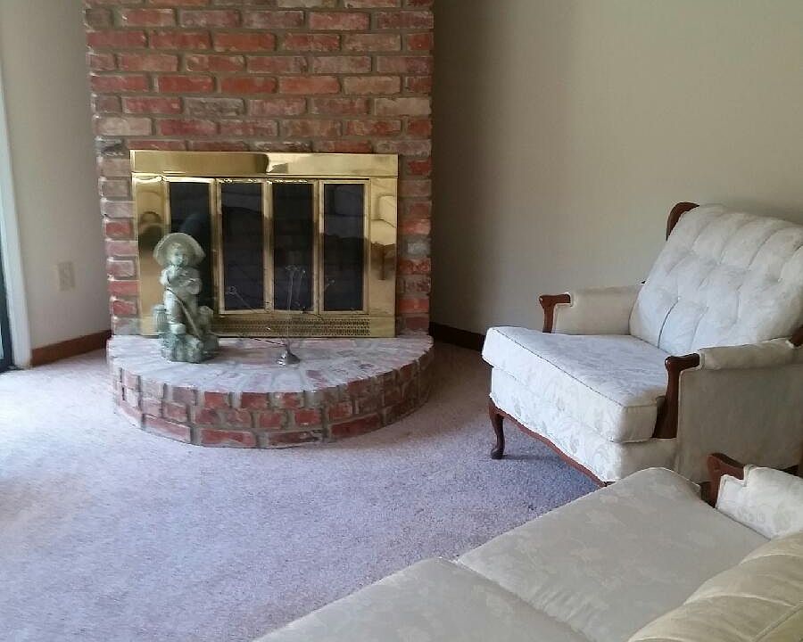 1st image of 200 Rollins Dr APT 37