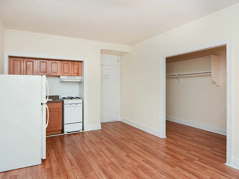 3335 W Diversey Ave #312 — Photo 9