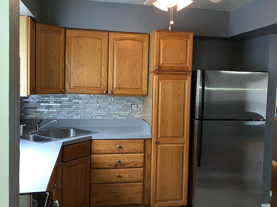 1st image of 830 Sandra Dr APT 2C
