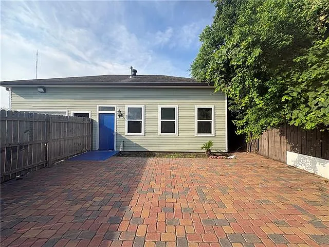 2 bed, 1.0 bath, 600 sqft, $1,600 — Photo 3