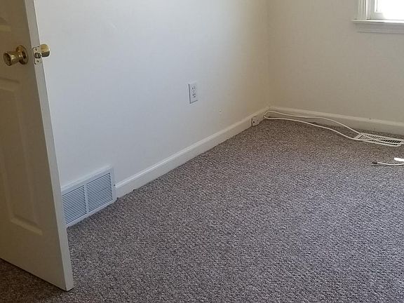 Back Bedroom - Upstairs