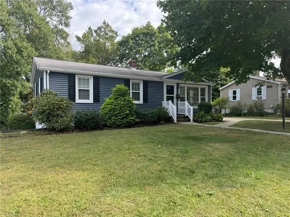 51 Cochran St, West Warwick, RI 02893