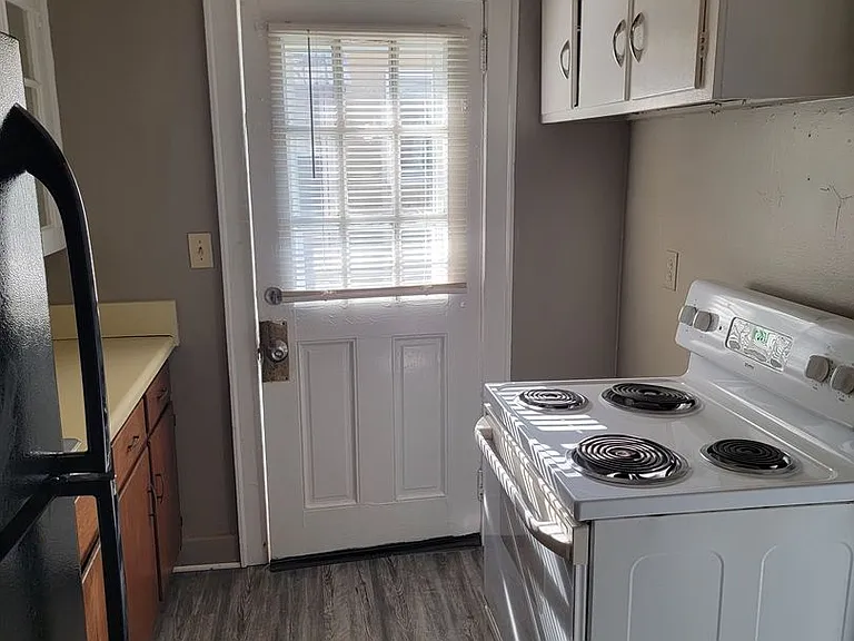 2506 Spring Garden St — Photo 9