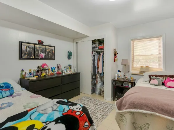 3218 Pleasant Avenue image 35 of 44