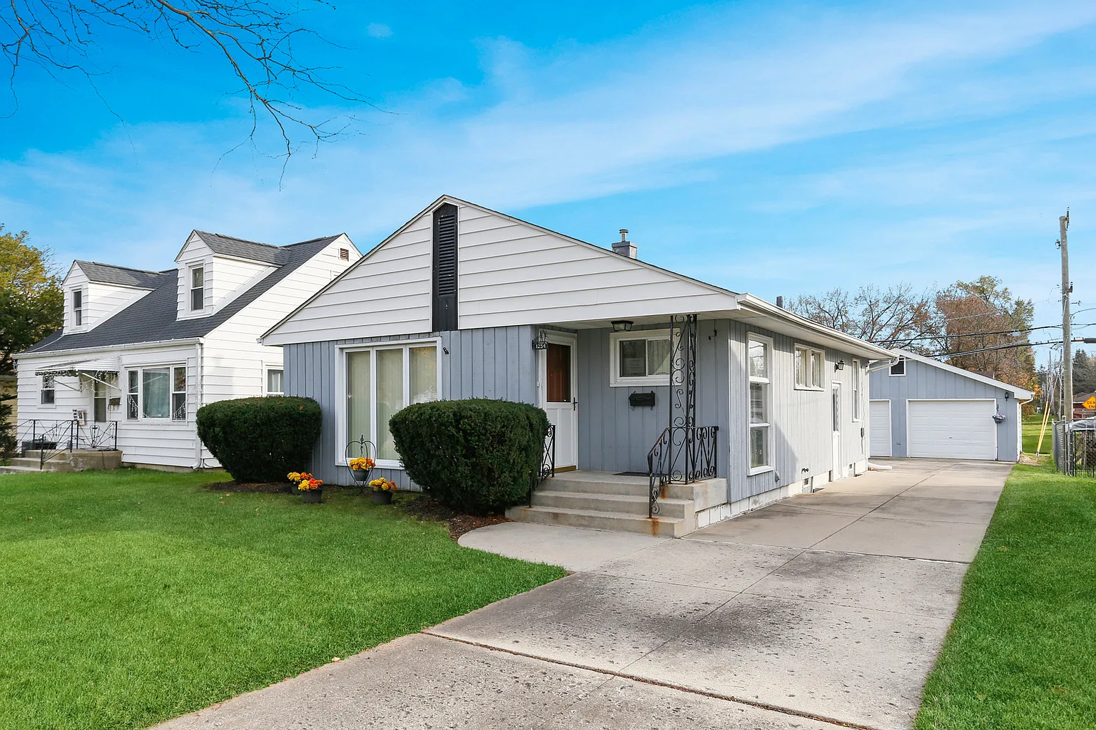 1254 W Marion St photo 1