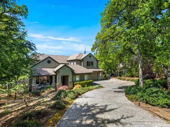 11233 Redhawk Ct, Auburn, CA 95602