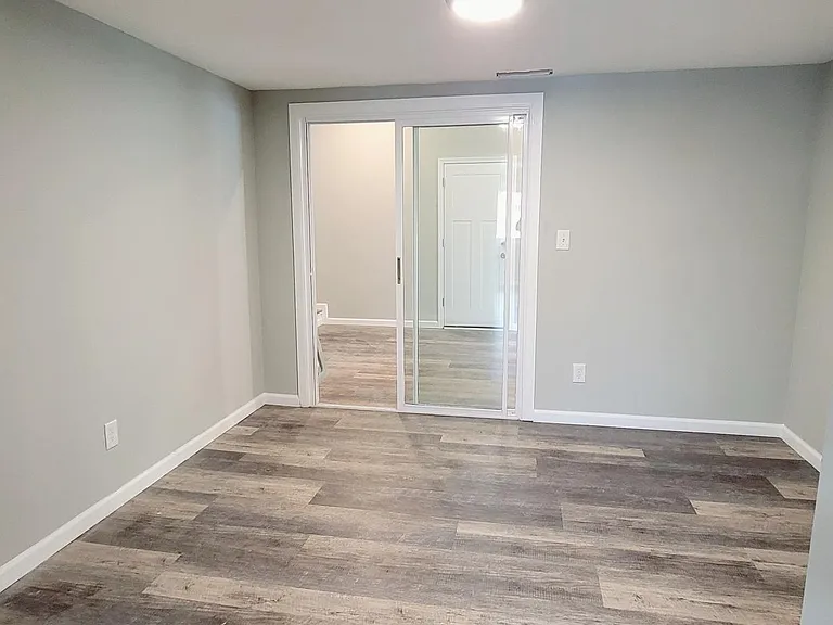 1116 Greentree Rd — Photo 4