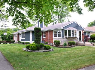 9249 Mason Ave, Morton Grove, IL 60053