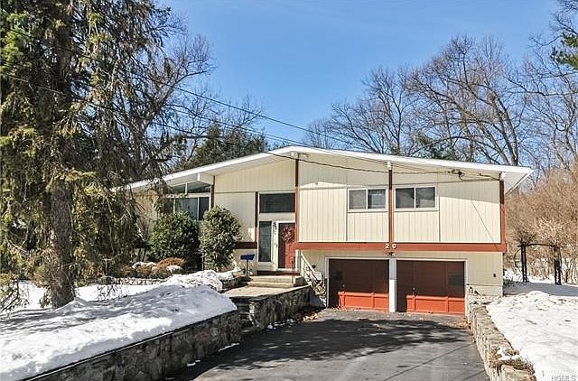 1st image of 20 Winthrop Dr