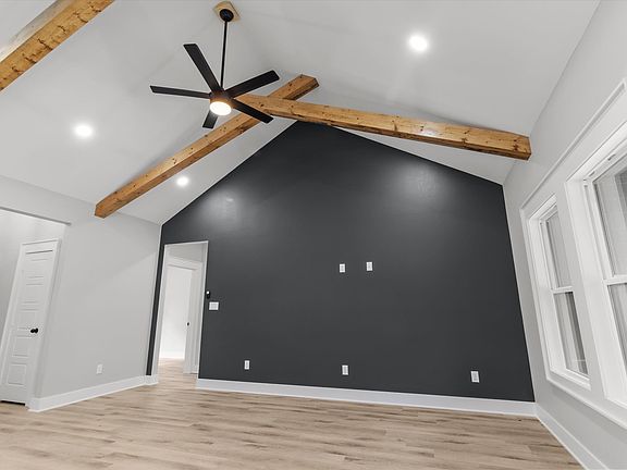 4th image of 478 Caroline Ln
