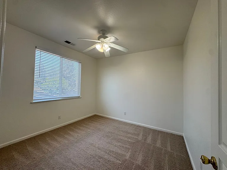 5781 E Kaviland Ave — Photo 28
