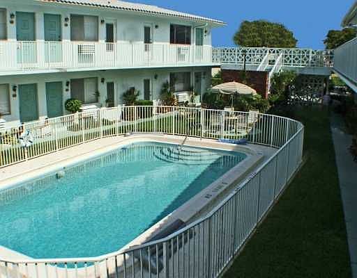 2nd image of 2100 NE 39th St APT 405