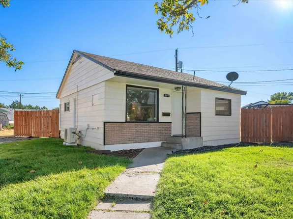 901 Downing St, Richland, WA 99352