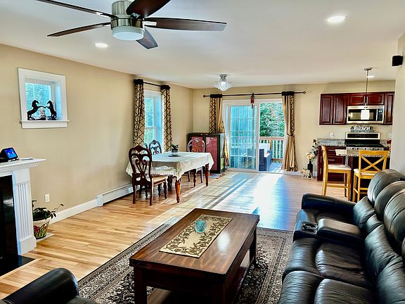 3rd image of 36 Gristmill Ln