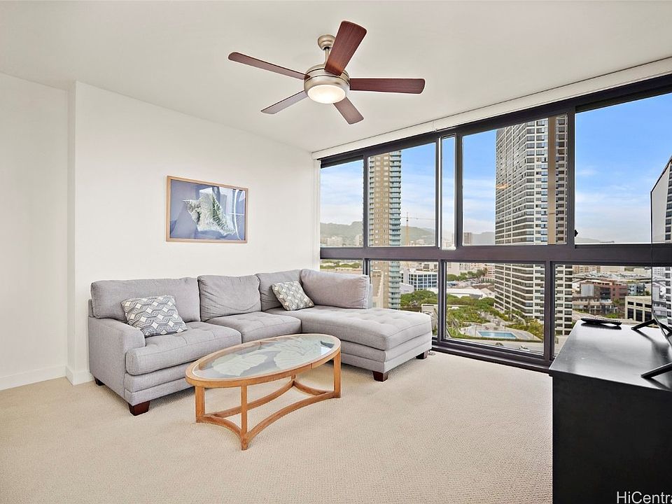 1st image of 600 Queen St APT 1611