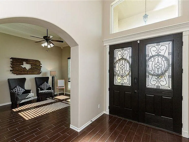 2126 Arman St — Photo 14