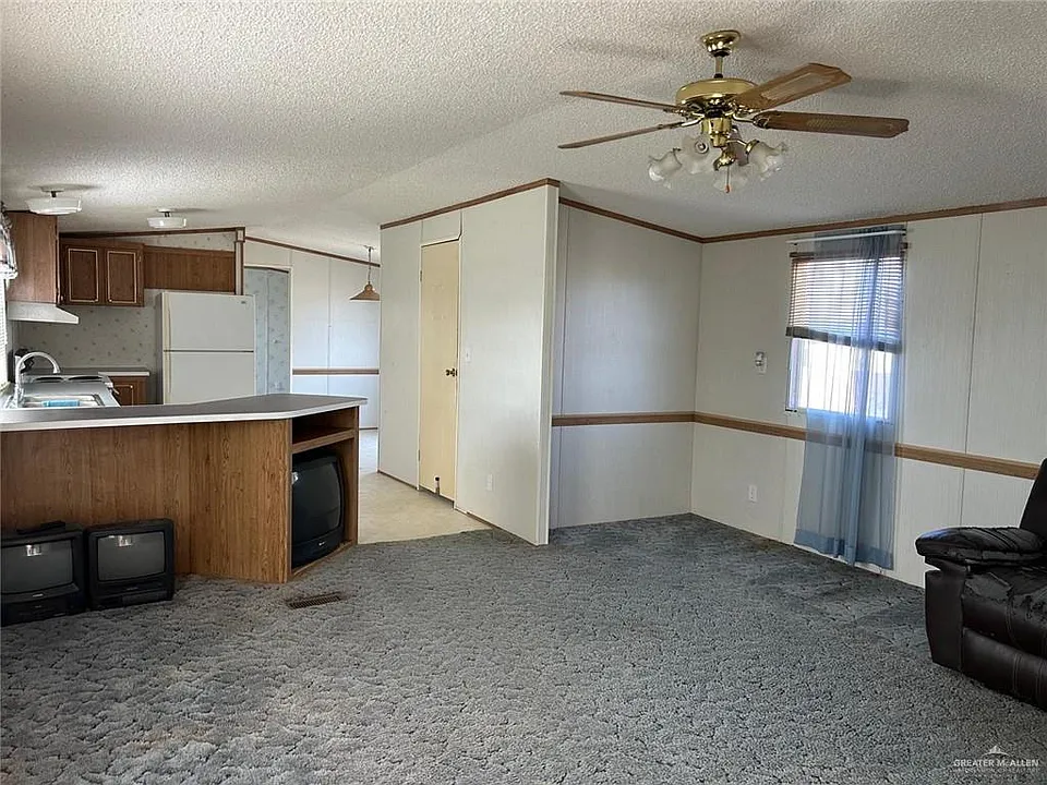 24951 Palmera Dr