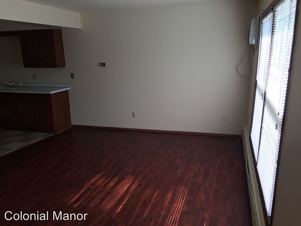 2nd image of 5495 Main St NE APT 11