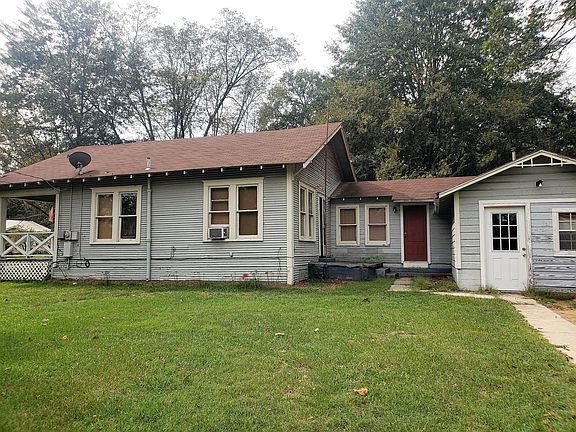 2nd image of 107 E College St