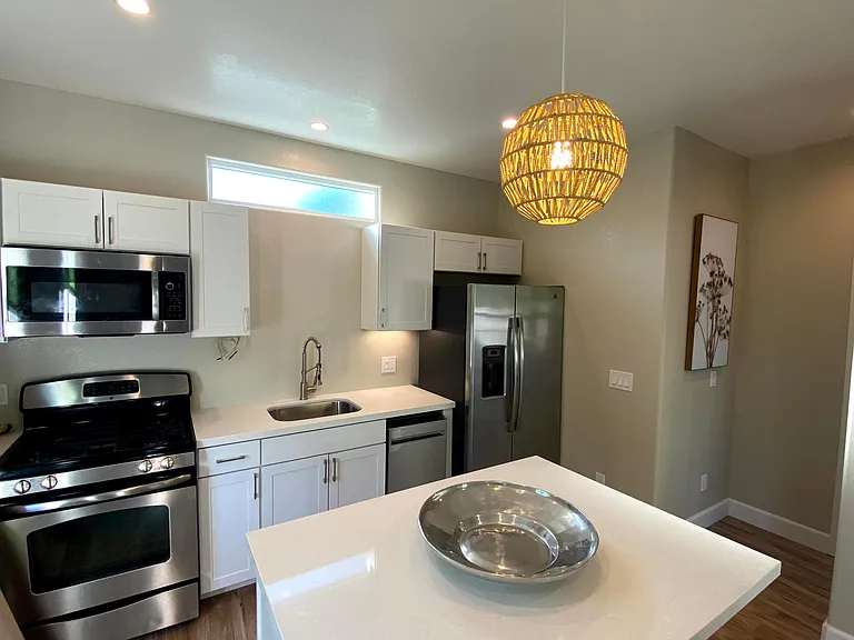 1774 Dove Ln — Photo 2