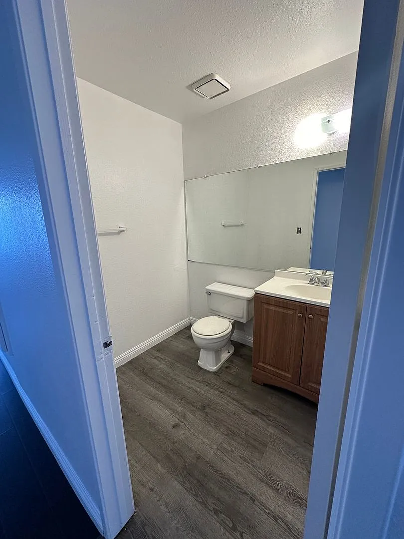 1552 Prospect Ave. — Photo 1