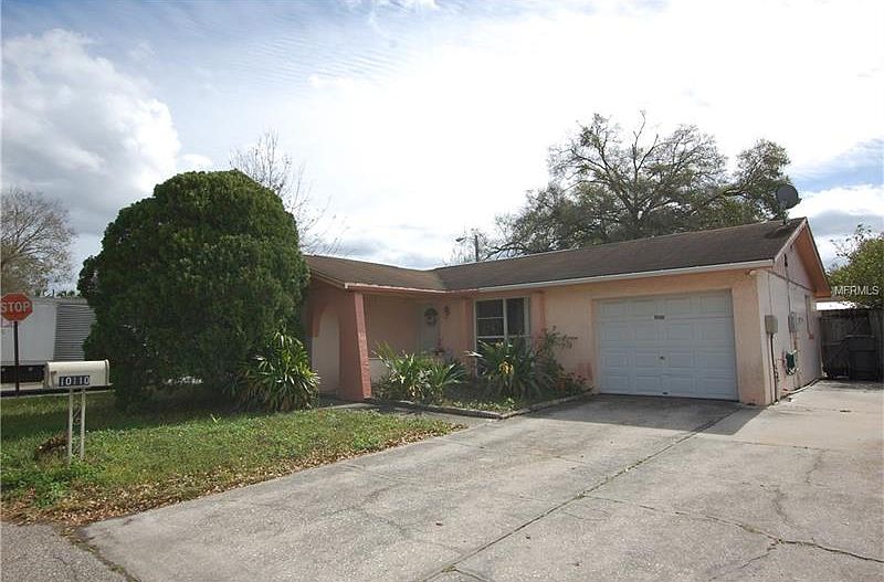1st image of 10110 Royal Acres Ct