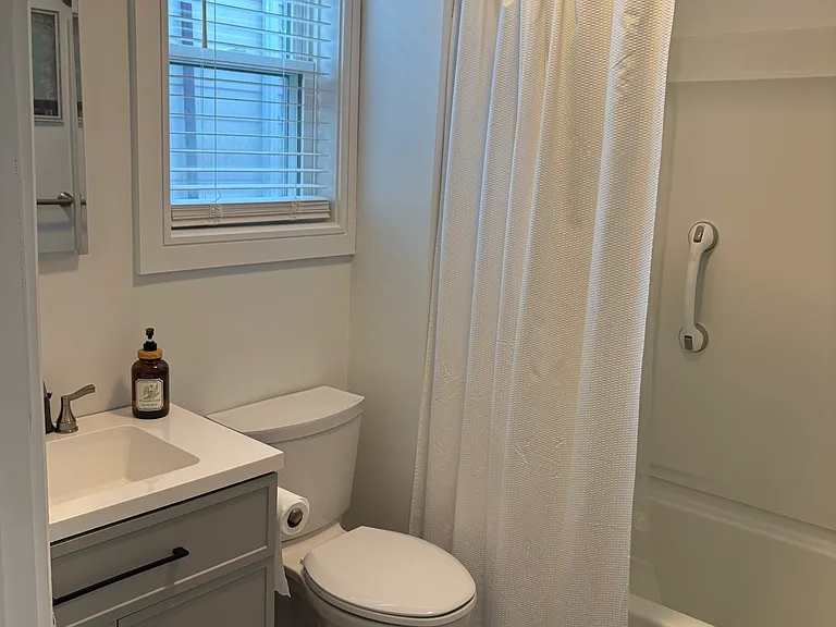 205 Pennsylvania Ave — Photo 16