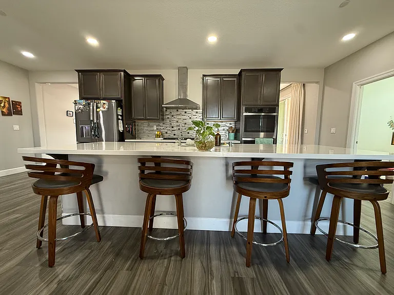 672 Chimes St — Photo 11