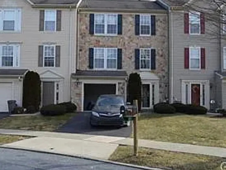 4034 Clubhouse Ct — Photo 1