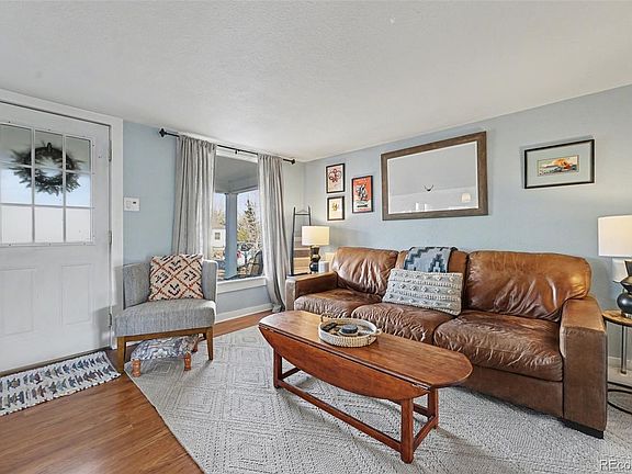 3rd image of 4322 Chase Street