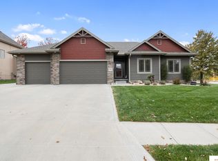 7512 N 155th Ter, Bennington, NE 68007