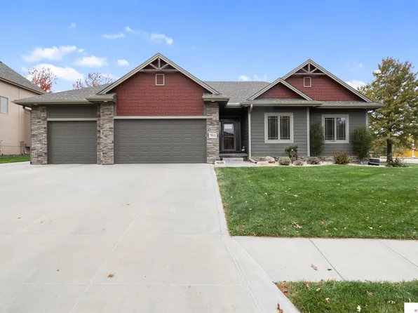 7512 N 155th Ter, Bennington, NE 68007