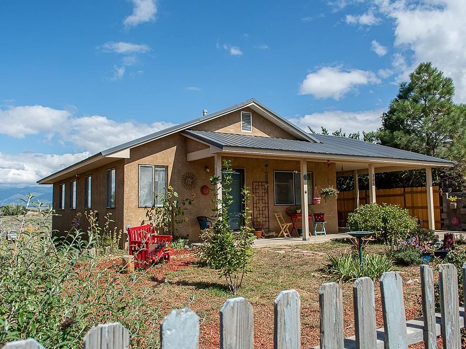 1st image of 305 La Luz Dr