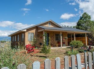 305 La Luz Dr, Taos, NM 87571