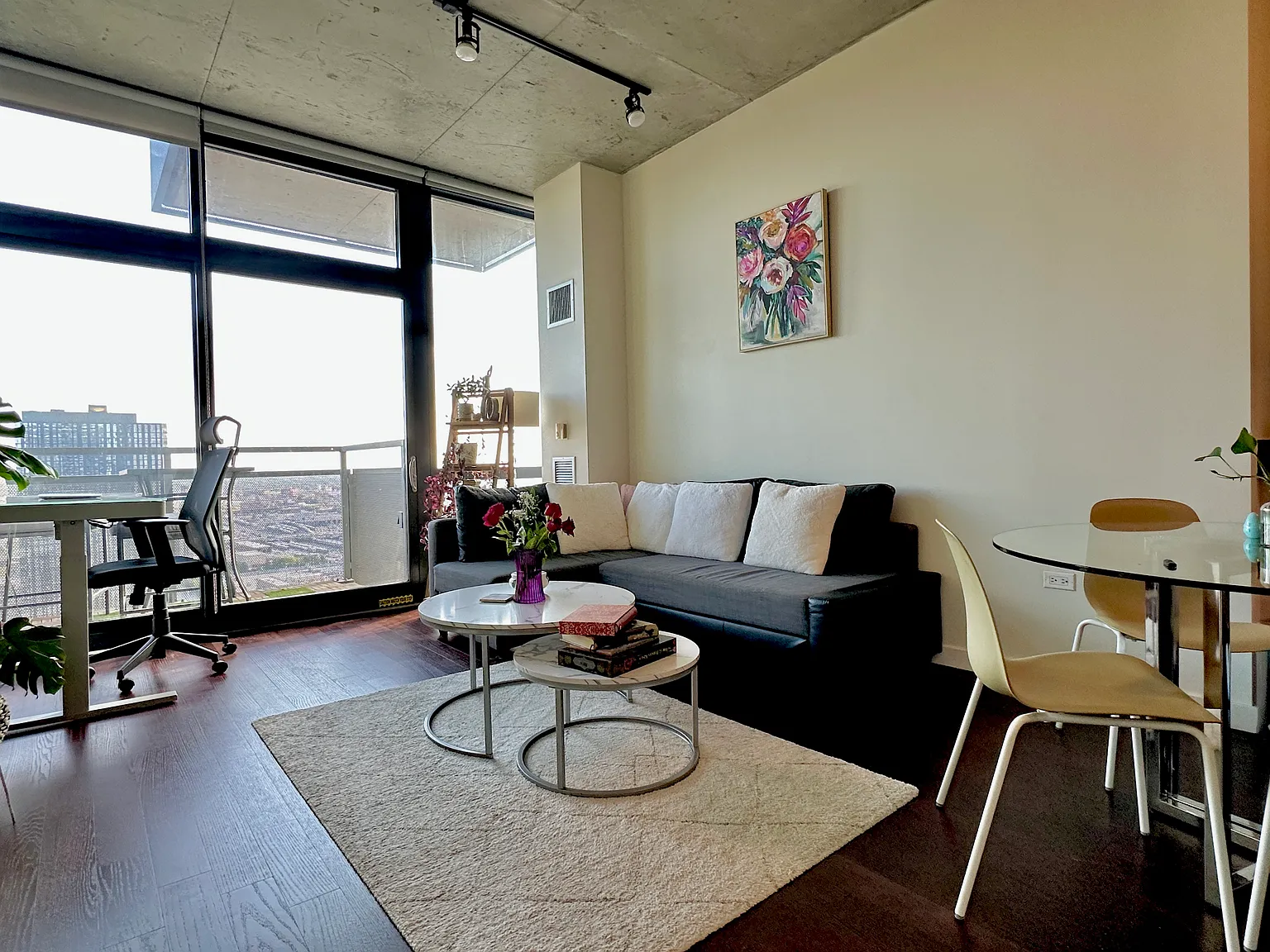 1 bed, 810 sqft, $2,500 — Photo 2
