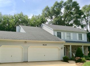 620 Alice Pl, Elgin, IL 60123