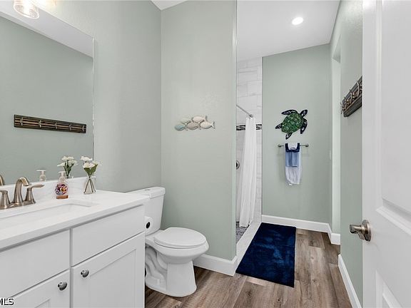 5th image of 27233 Salta Dr