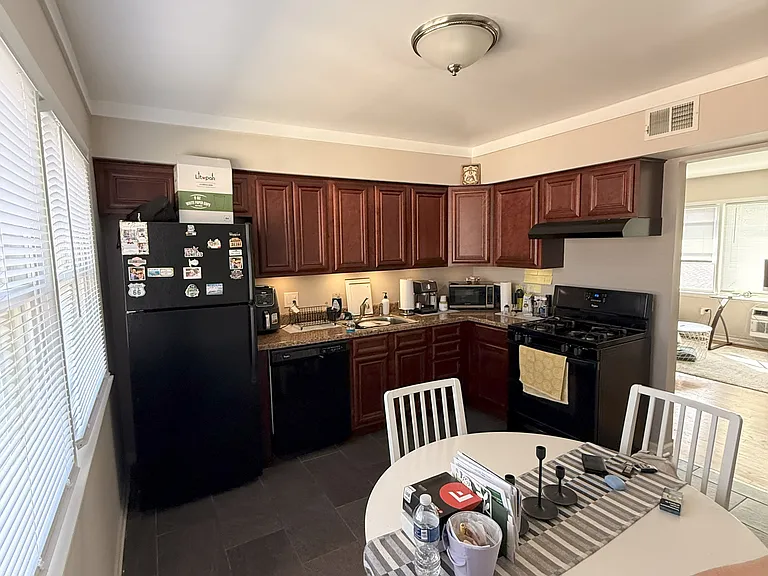 733 Dulles Rd #F — Photo 34