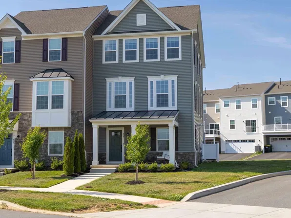 427 Swede Landing Ln, Middletown, DE 19709