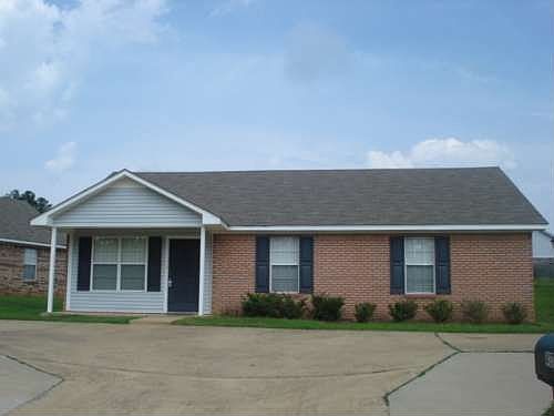 1st image of 437 Beauregard Cir
