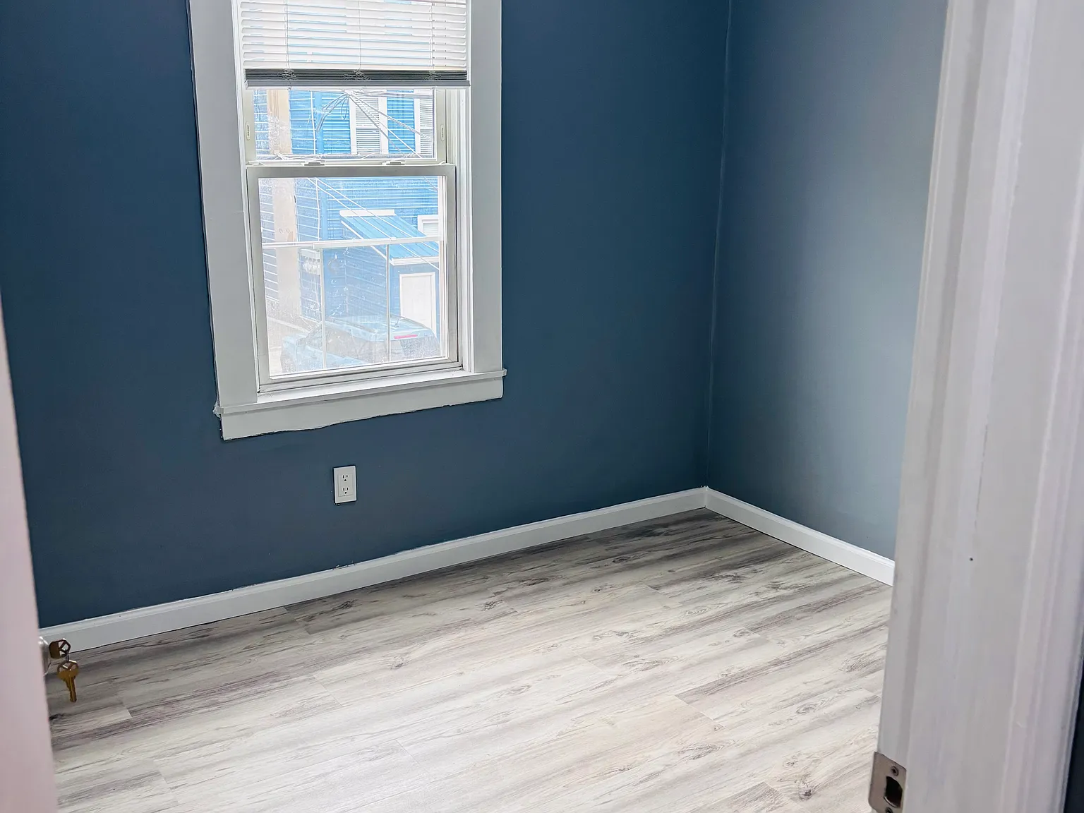 320 York Way — Photo 3