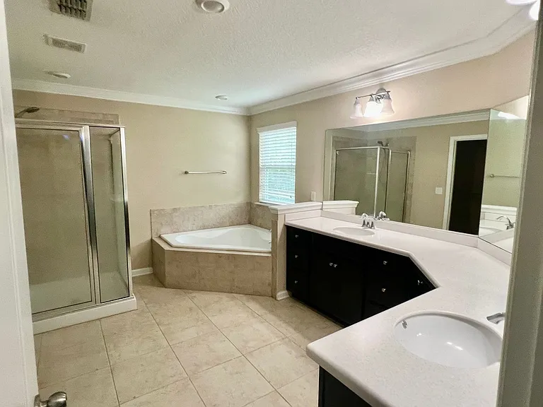 16057 Bainebridge Dr — Photo 19