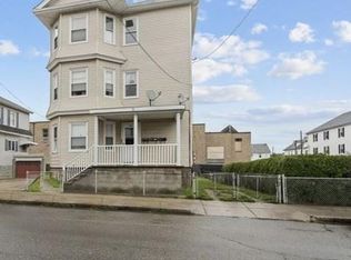 54 18th St, Fall River, MA 02723